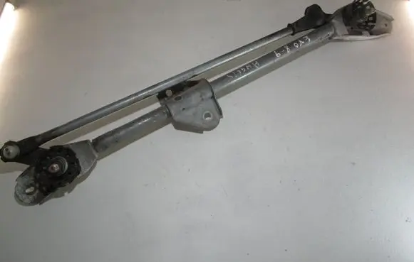 Mitsubishi Lancer Evolution Front wiper linkage 