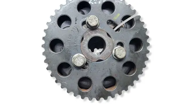 Volkswagen Golf VI Camshaft pulley/ VANOS 03L109111 03L109239A