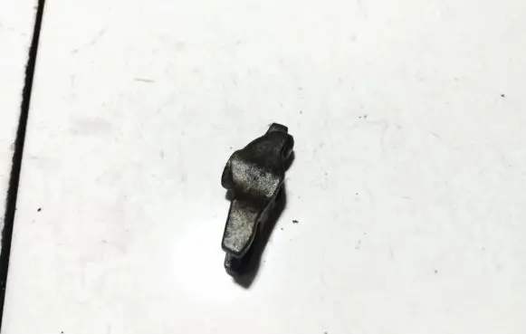 Opel Signum Fuel Injector clamp holder