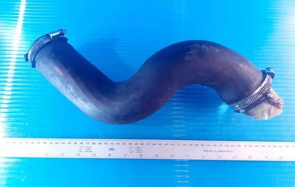 Audi A4 S4 B8 8K Intercooler hose/pipe 8K0145737K 8K0145737