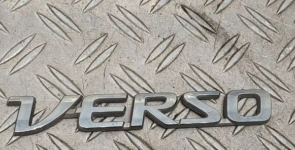 Toyota Verso Manufacturers badge/model letters 