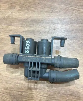 BMW 5 E60 E61 Coolant heater control valve 6931708