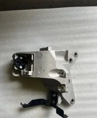 Hyundai Kona I Engine mounting bracket