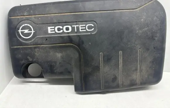 Opel Astra J Engine cover (trim) 55581776 55581775
