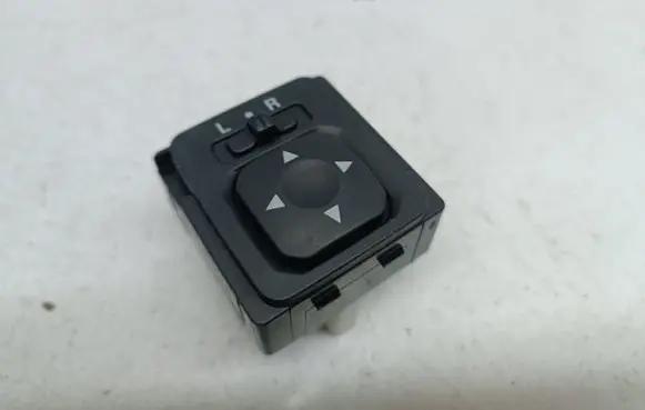 Mitsubishi Space Star Wing mirror switch 183570 183569 5704S32