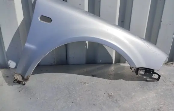 Volkswagen PASSAT B5 Fender 52E11