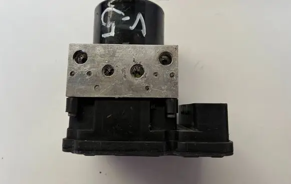 Volvo XC70 ABS Pump 30681619 8G9N2C405AC 10092604054