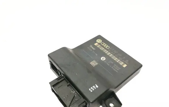 Audi Q7 4L Gateway control module 4L0907468B 4L0910468A