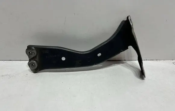 Audi Q3 F3 Fender mounting bracket 83A821131
