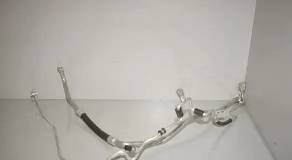 BMW 1 F40 Air conditioning (A/C) pipe/hose 6832950 6832951 64536832950