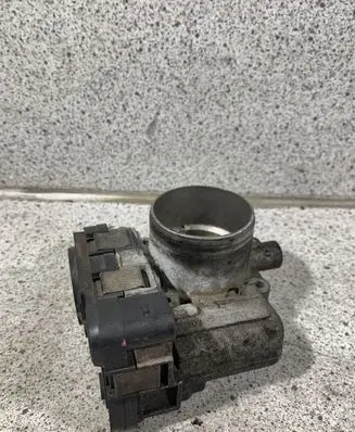 Volkswagen Golf V Throttle valve 03C133062A