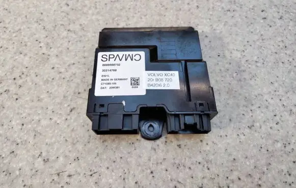 Volvo XC40 Tailgate/trunk control unit/module 32214768