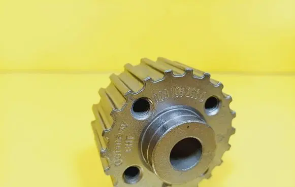 Volkswagen PASSAT B5 Crankshaft gear 028105263D