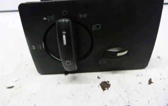 Ford Focus Light switch 4M5T13A024GA