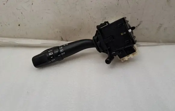 Toyota Avensis T250 Indicator stalk 8414005140