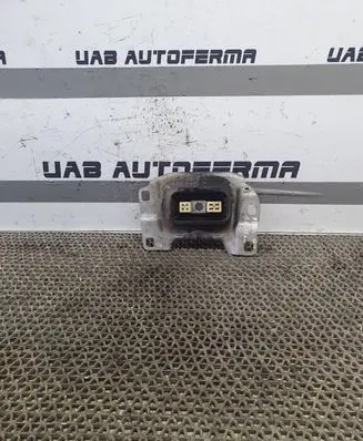 Ford Focus Engine mount bracket V617M121 219016