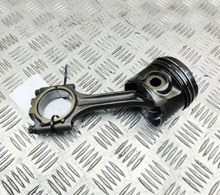 Volvo V70 Piston 30750674