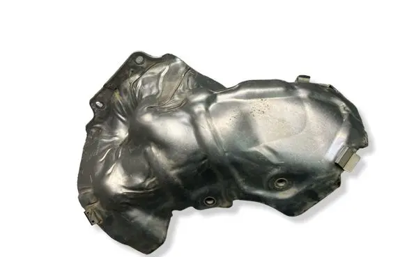 Volvo XC40 Exhaust heat shield 32299073 8880613691