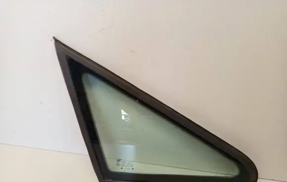 Seat Alhambra (Mk1) Front triangle window/glass 43R001100