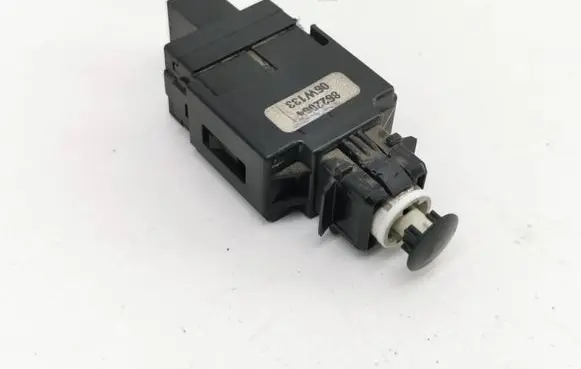 Volvo V70 Brake pedal sensor switch 8622064 06W133