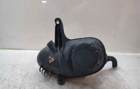 Mercedes-Benz S W222 Coolant expansion tank/reservoir A2225000949