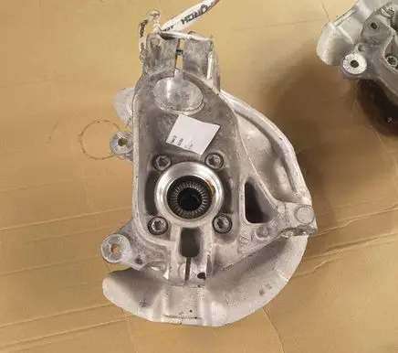 Mini One - Cooper F56 F55 Front wheel hub spindle knuckle 6876644