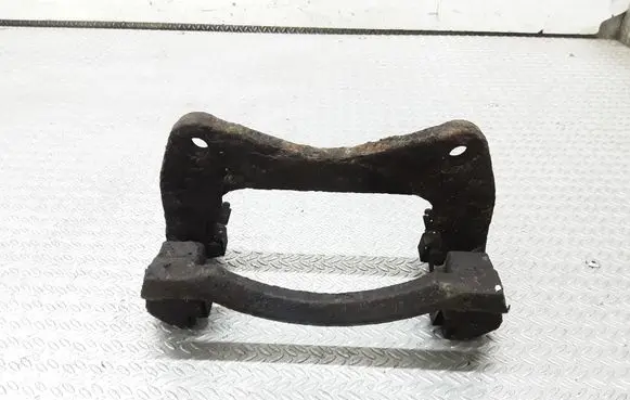 Toyota Corolla E120 E130 Front Brake Caliper Pad/Carrier 
