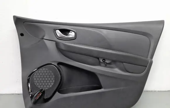 Renault Clio IV Front door card panel trim