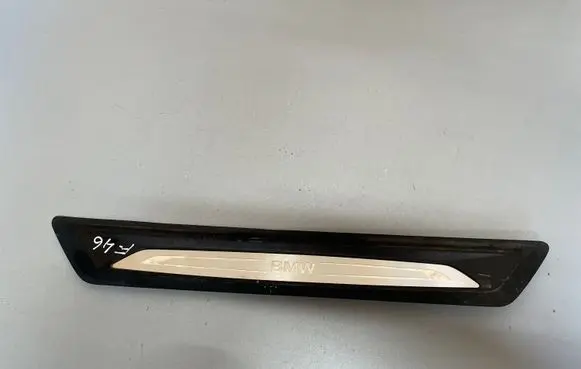 BMW 2 F46 Front sill trim cover 19074910 7263315
