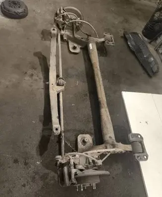 Opel Zafira C Rear axle beam F13C032191