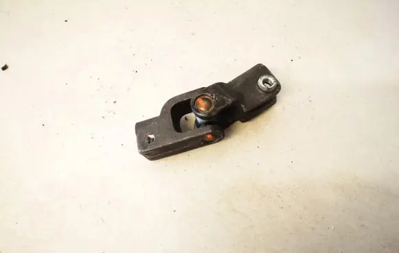 Toyota Avensis T250 Steering column universal joint