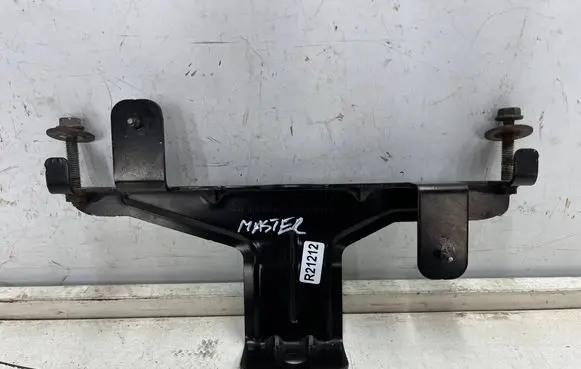 Opel Movano B AdBlue Liquid tank holder 204368917r