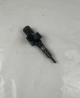 Chrysler Sebring (JS) Fuel injector 03G130073G MN-980235 03G130073GX