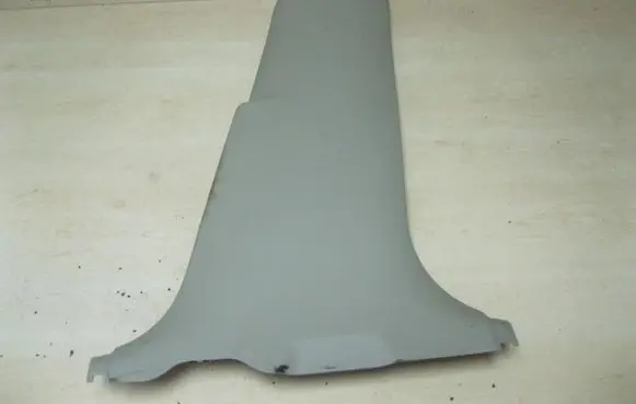 Toyota Avensis T270 (B) pillar trim (bottom) 6241305040 BALDAI1002