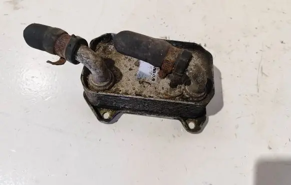 Volvo S40, V40 Engine oil radiator 9496495