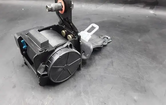 KIA Magentis Middle seatbelt (rear) 898502G200 0434214 E40434214