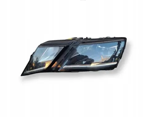 Skoda Octavia Mk3 (5E) Headlight/headlamp 5E1941015D 030110423100 LE15A6369
