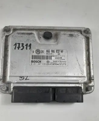 Volkswagen Golf IV Engine control unit/module 066906032AK 0261207378