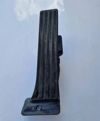 BMW 1 F20 F21 Accelerator throttle pedal 6853176