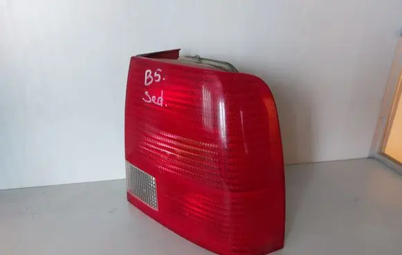 Volkswagen PASSAT B5 Rear/tail lights 3B5945096F