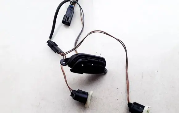 Steering wheel buttons/switches
