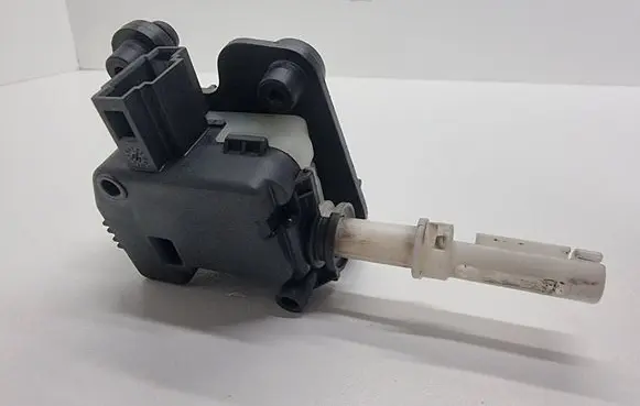 Audi A6 S6 C5 4B Tailgate boot lock/latch motor 8E9827833