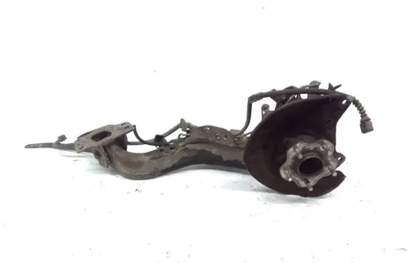 Nissan X-Trail T32 Rear wheel hub spindle/knuckle 
