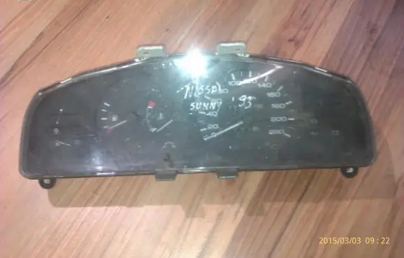 Nissan Sunny Speedometer (instrument cluster) 2700104
