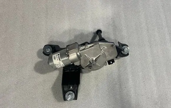Hyundai Santa Fe Rear window wiper motor 98700S1000