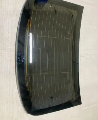 Jaguar XE Rear windscreen/windshield window 