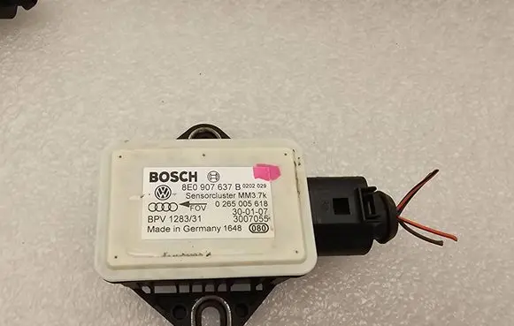 Audi A4 S4 B7 8E 8H ESP acceleration yaw rate sensor 8E0907637B 3007055 0265005618
