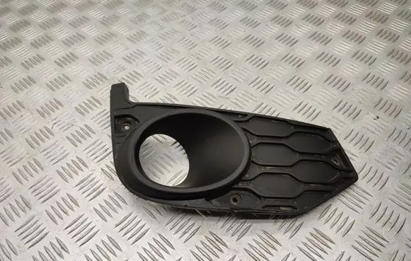 Iveco Daily 6th gen Front fog light trim/grill 5801562215 5801529858
