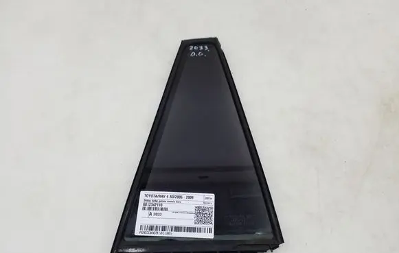 Toyota RAV 4 (XA30) Rear vent window glass 6812342110