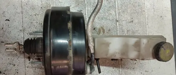 Toyota Avensis T250 Brake booster 47200